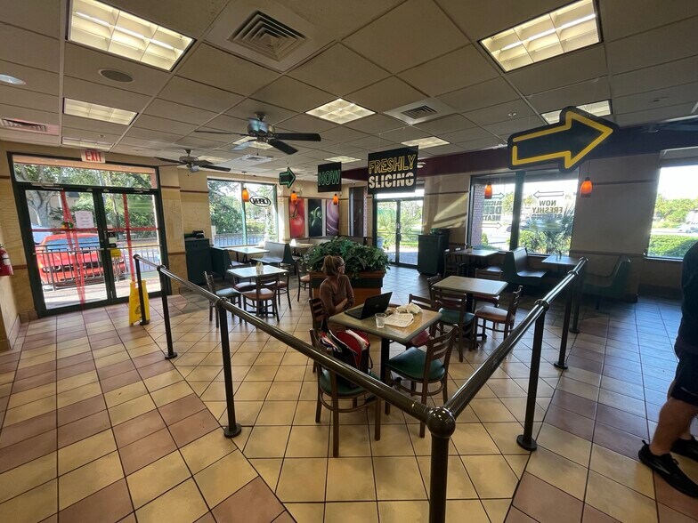 More Photos Of 954 E Altamonte Dr, Altamonte Springs Restaurant For Lease