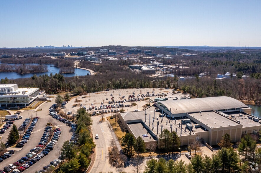 More Photos Of 840 Winter St, Waltham Flex For Lease