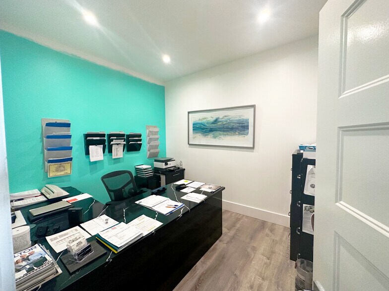 More Photos Of 36150 Emerald Coast Pky, Destin Freestanding For Lease