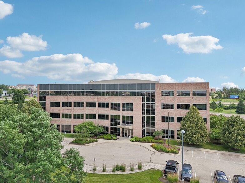 More Photos Of 5133 W Terrace Dr, Madison Office For Lease