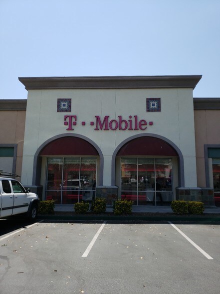 More Photos Of 18635 Soledad Canyon Rd, Santa Clarita Unknown For Lease