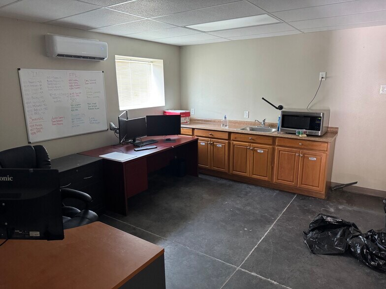 More Photos Of 4555 South St, Titusville Warehouse For Sale