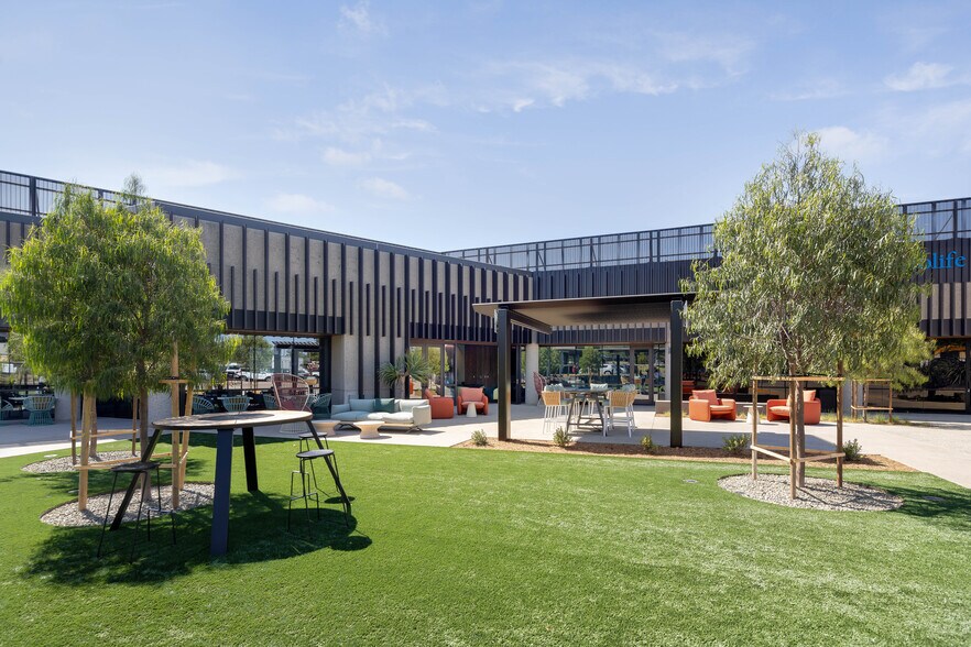 More Photos Of 6815 Flanders Dr, San Diego Unknown For Lease