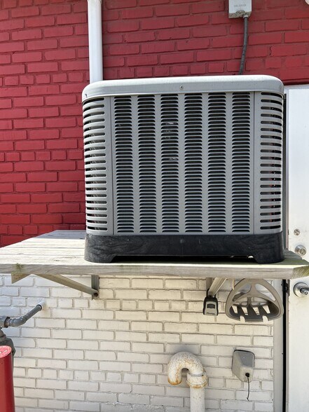 More Photos Of 4451 Austin Blvd, Island Park General Retail For Lease