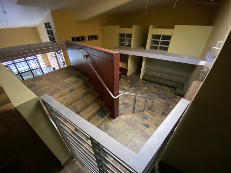 More Photos Of 1011 W Alameda Ave, Burbank Loft Creative Space For Sale