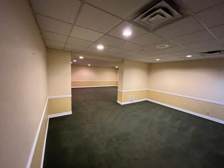 More Photos Of 110 B St, Saint Albans Funeral Home For Sale