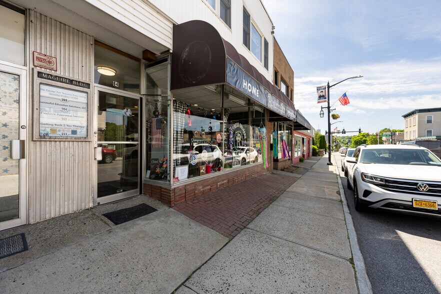 Primary Photo Of 64 Gleneida Ave, Carmel Storefront Retail Office For Lease
