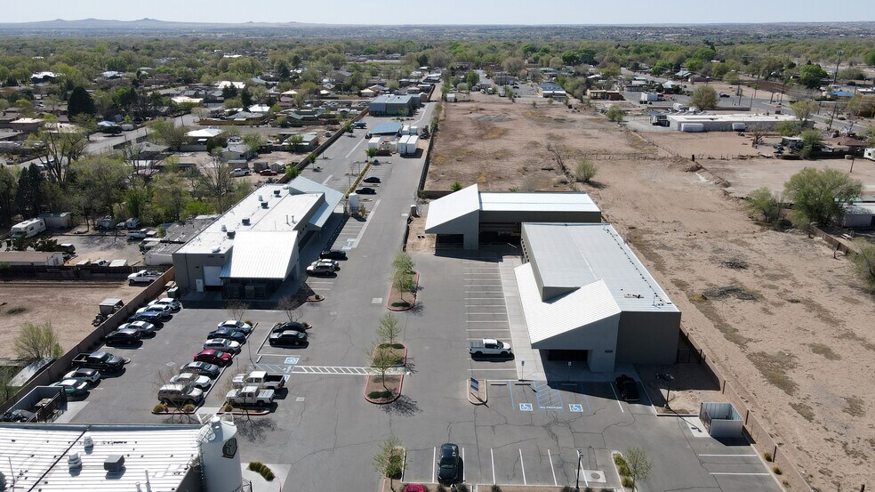 More Photos Of 8325-8333 2nd St NW, Los Ranchos De Albuquerque General Retail For Lease