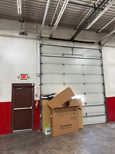 More Photos Of 1787 Highland Rd, Twinsburg Warehouse For Lease
