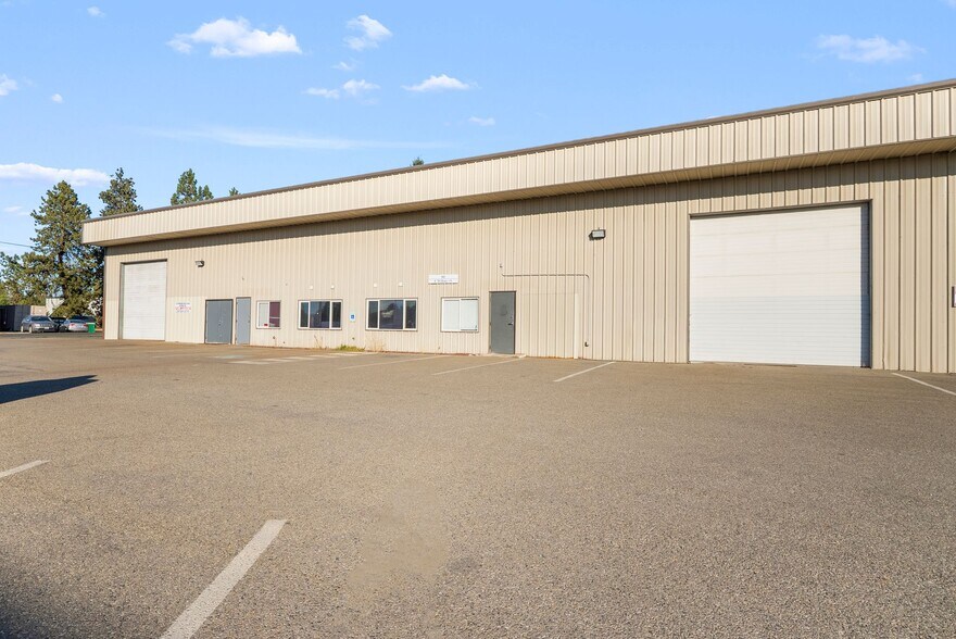 More Photos Of 80 E Wilbur Ave, Coeur d'Alene Service For Lease