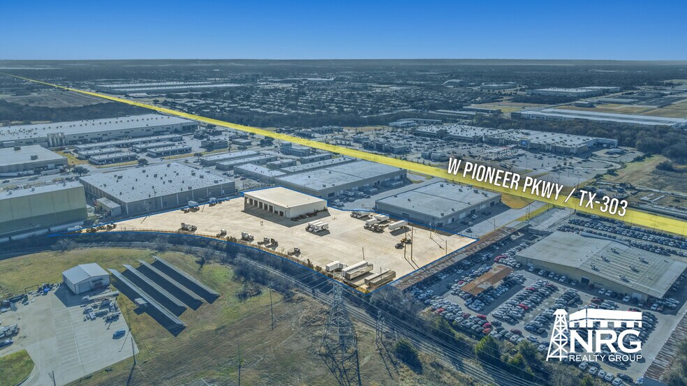 Primary Photo Of 2626 W Pioneer Pky, Grand Prairie Truck Terminal For Lease