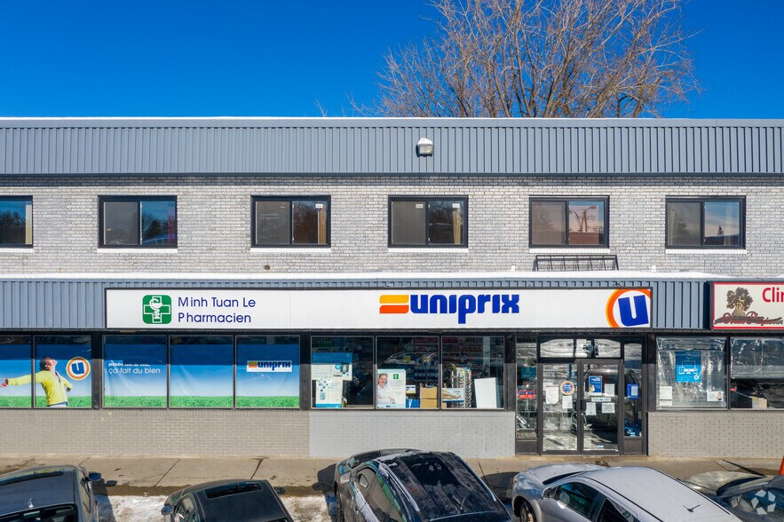 More Photos Of 4309-4367 Boul Notre-Dame, Laval Storefront For Lease
