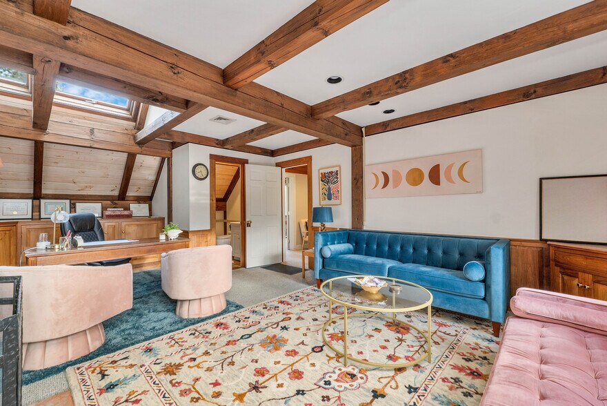 More Photos Of 68 Lyme Rd, Hanover Office Residential For Sale