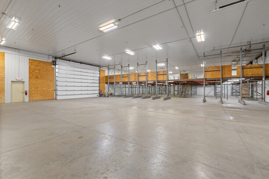 More Photos Of 2340 Taggart Rd, Rapid City Warehouse For Lease