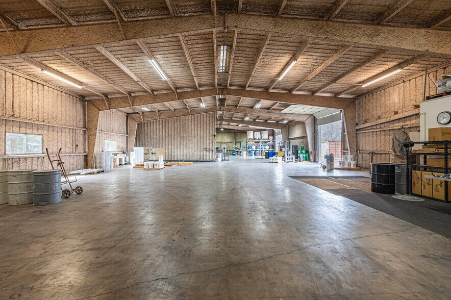 More Photos Of 1950 Oday Rd, Pearland Manufacturing For Sale