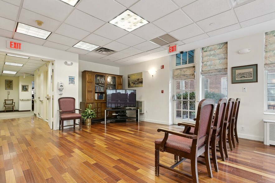 More Photos Of 3 Lehman Ter, Yonkers Congregate Senior Housing For Sale
