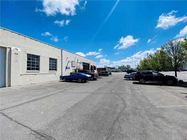 More Photos Of 1212 Abbott Rd, Buffalo Auto Dealership For Lease