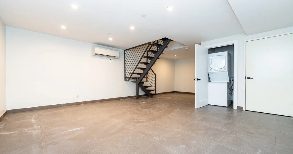 More Photos Of 1929 Putnam Ave, Ridgewood Apartments For Sale