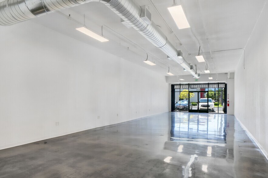 More Photos Of 5166-5190 Atlantic Ave, Long Beach Unknown For Lease