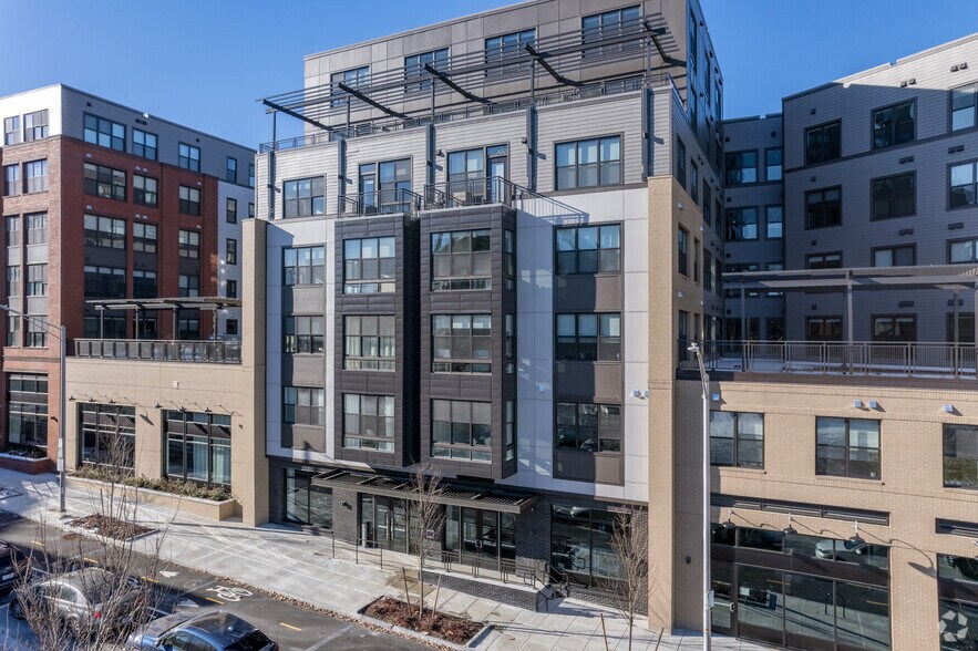 More Photos Of 125 Clifford St, Providence Apartments For Lease