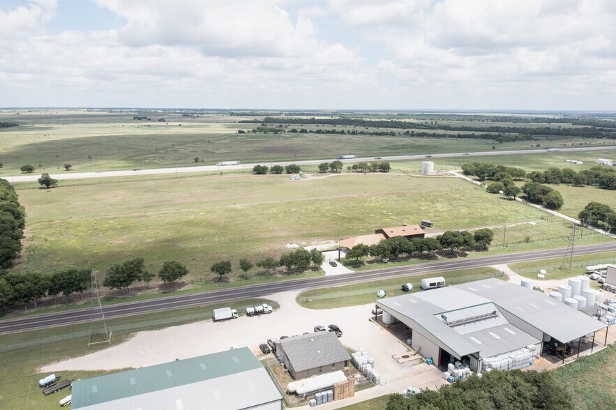 More Photos Of 16100 S Highway 77, Italy Land For Sale