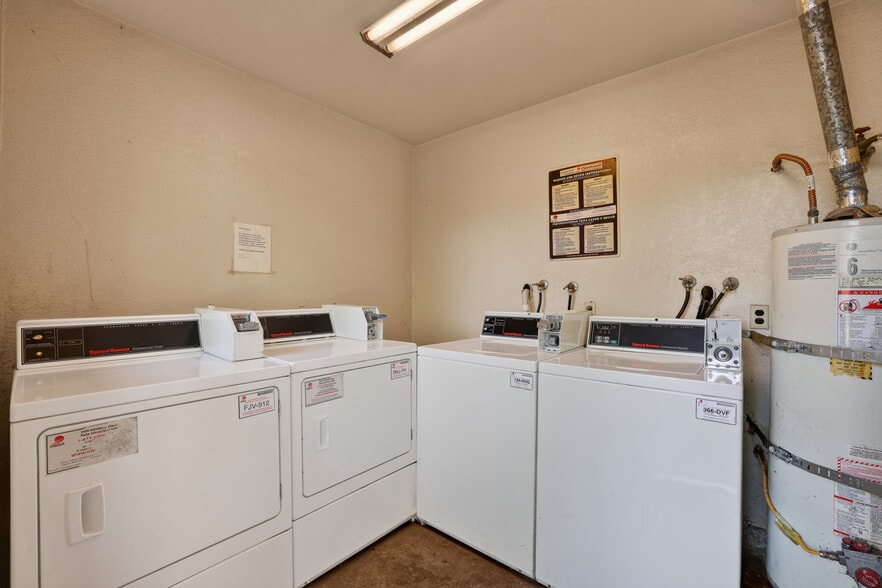 More Photos Of 7856 Old Auburn Rd, Citrus Heights Apartments For Sale