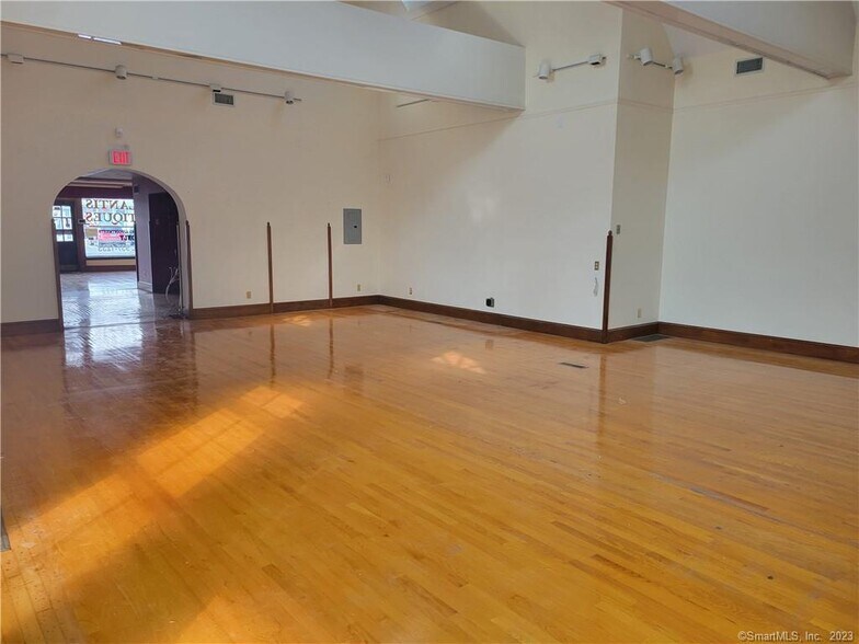 More Photos Of 1004 Boston Post Rd, West Haven General Retail For Sale
