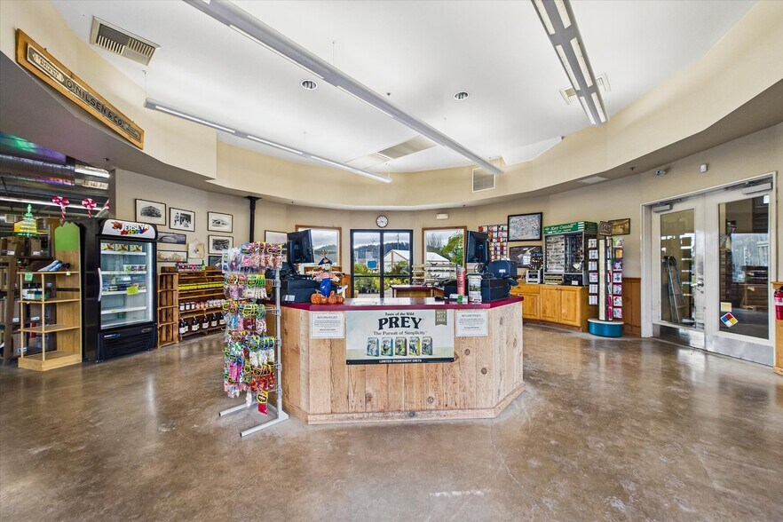 More Photos Of 1593 Market St, Ferndale General Retail For Sale