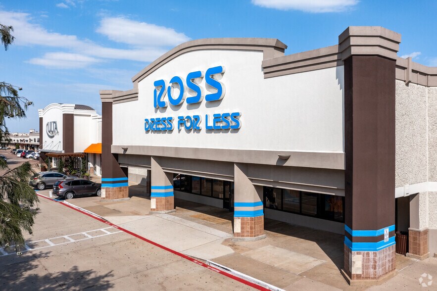 More Photos Of 2600-2722 N Josey Ln, Carrollton Unknown For Lease