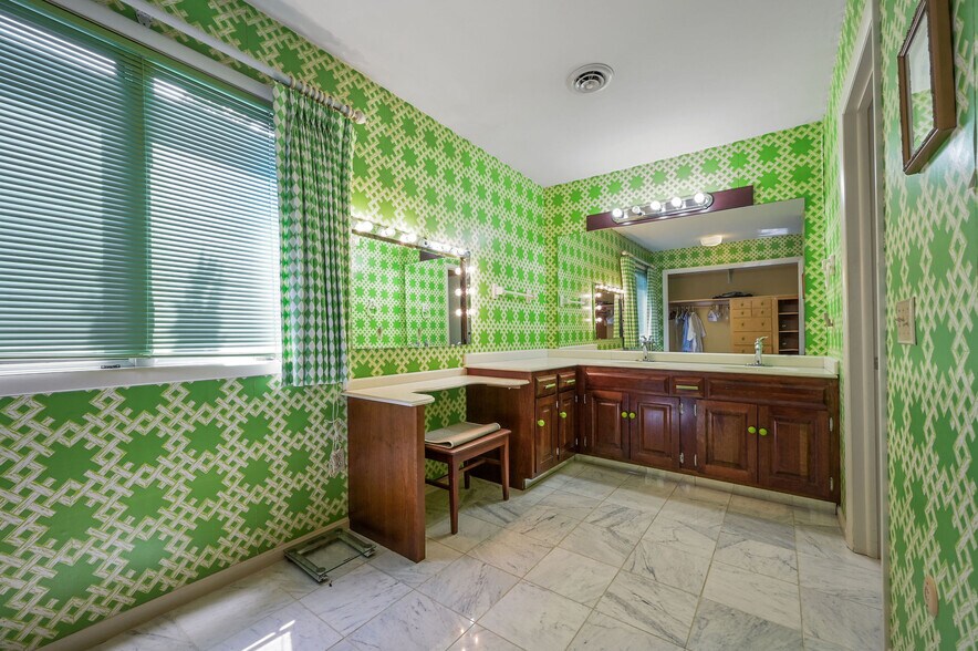 More Photos Of 9155 Campbell Ln, Bridgeville Office For Sale