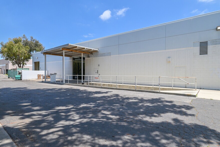 More Photos Of 709 Via Alondra, Camarillo Warehouse For Lease
