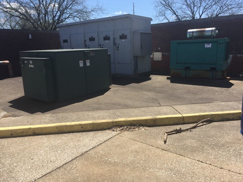 More Photos Of 300 E Walnut St, Evansville Telecom Hotel Data Hosting For Lease