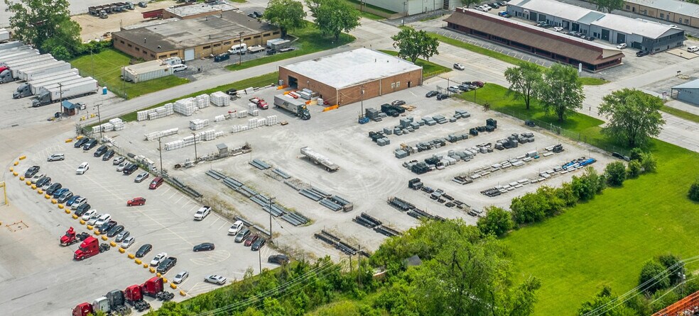 More Photos Of 2950 W 167th St, Markham Warehouse For Lease