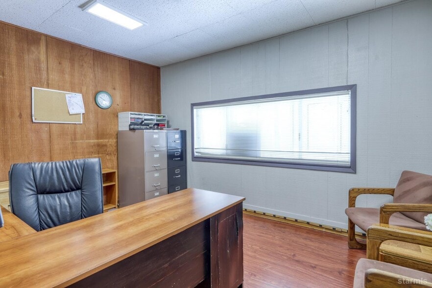 More Photos Of 3816 Pioneer Trl, South Lake Tahoe Office For Sale