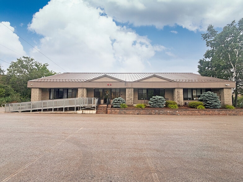 Primary Photo Of 669 E Industrial Park Dr, Manchester Light Manufacturing For Lease