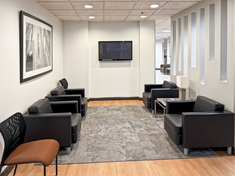 More Photos Of 9393 W 110th St, Overland Park Coworking Space