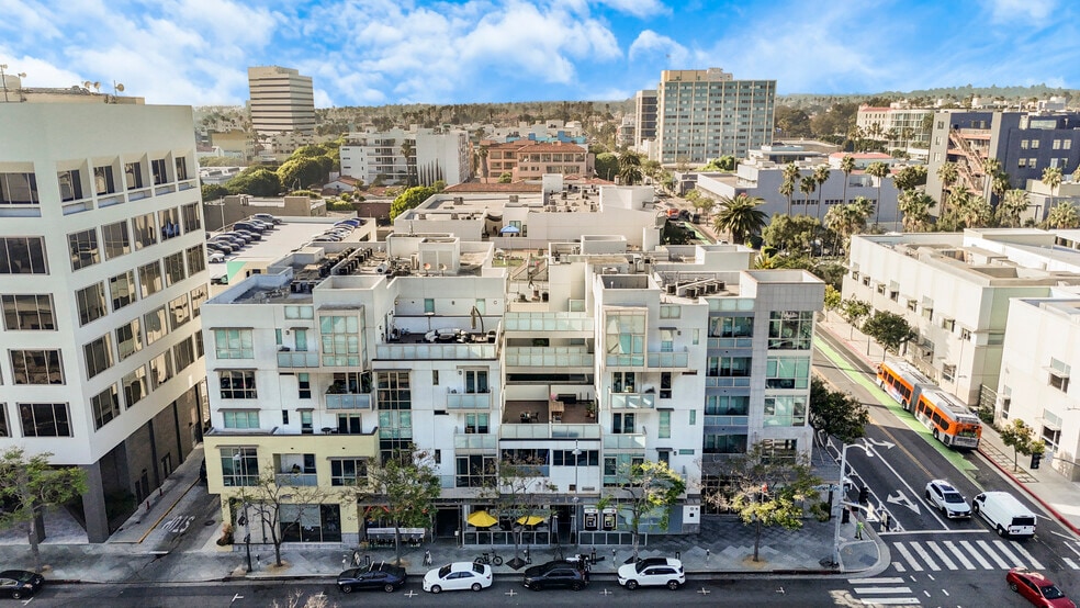 More Photos Of 525 Santa Monica Blvd, Santa Monica Apartments For Sale