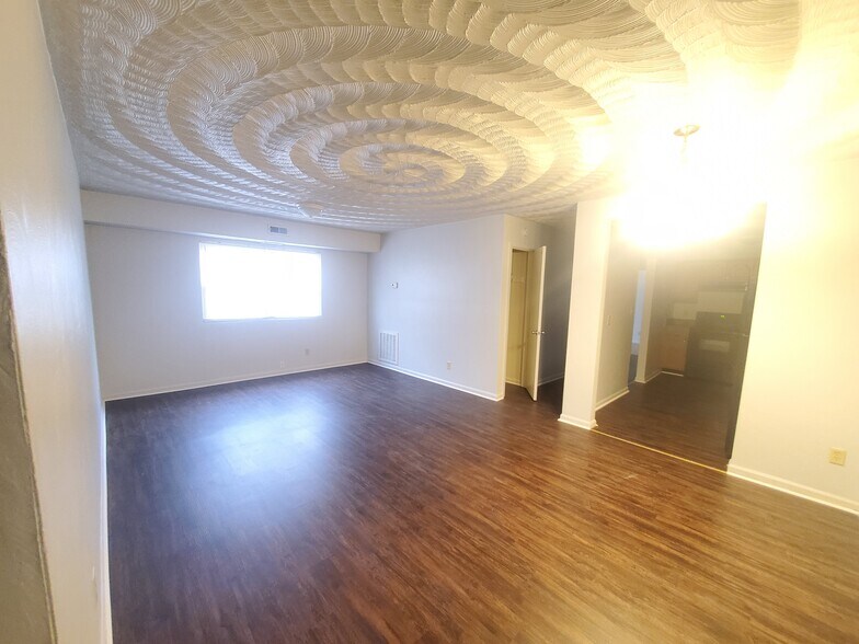 More Photos Of 2252 Barraud Ave, Norfolk Apartments For Sale
