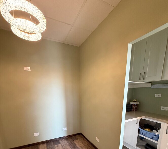 More Photos Of 4211 Waialae Ave, Honolulu Office For Lease