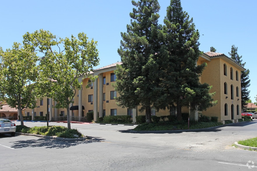 Primary Photo Of 111 E March Ln, Stockton Hotel For Lease