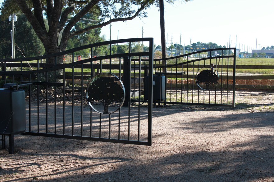 More Photos Of 16607 Mueschke Rd, Cypress Office Residential For Sale