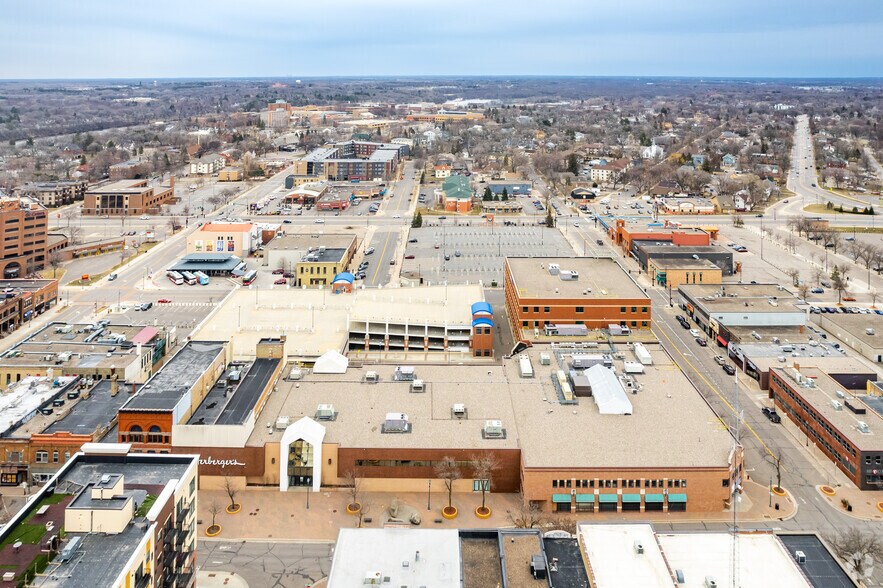 More Photos Of 600-660 W Saint Germain St, Saint Cloud Freestanding For Sale