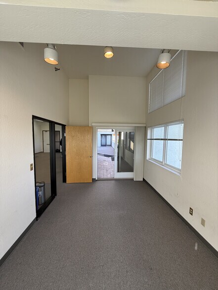 More Photos Of 1111 Triton Dr, Foster City Office For Lease