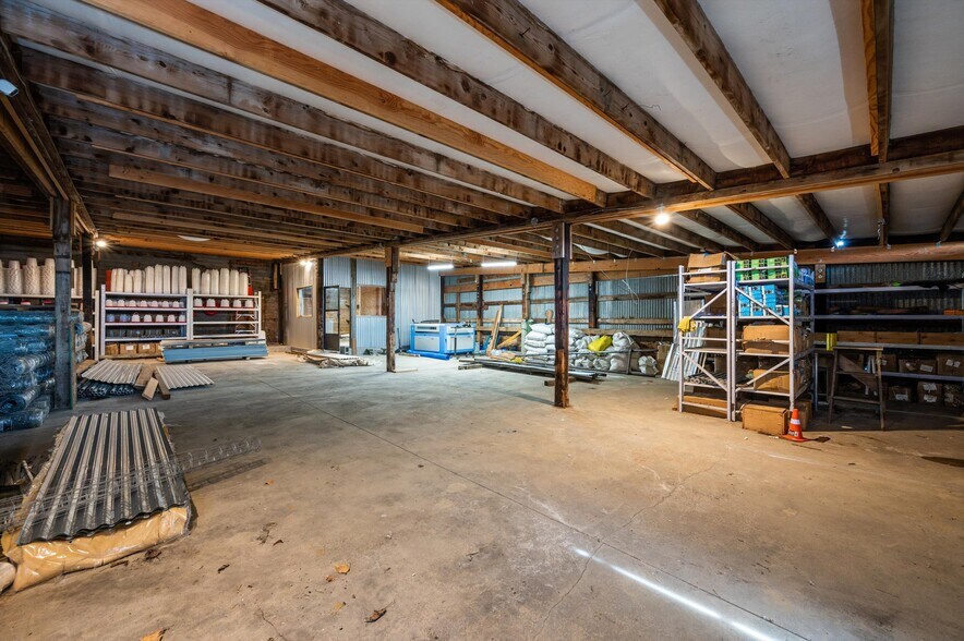 More Photos Of 120 W Smith Rd, Bellingham Service For Sale