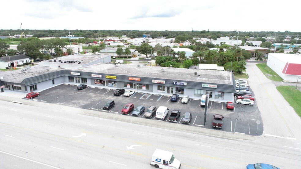 Primary Photo Of 1105-1167 US Highway 1, Vero Beach Storefront For Lease