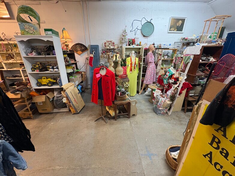 More Photos Of 200 N Monroe St, Williamsport Storefront For Sale