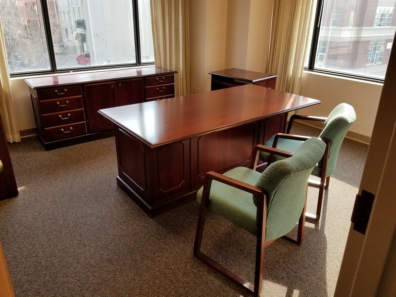 More Photos Of 16-20 NW 3rd St, Evansville Office For Lease