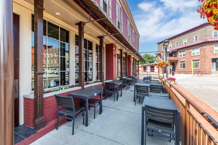 More Photos Of 1 Public Sq, Holley Apartments For Sale