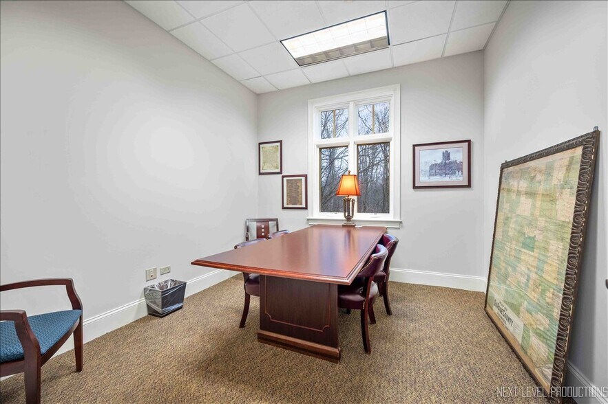 More Photos Of 400 Knoll St, Wheaton Office For Sale