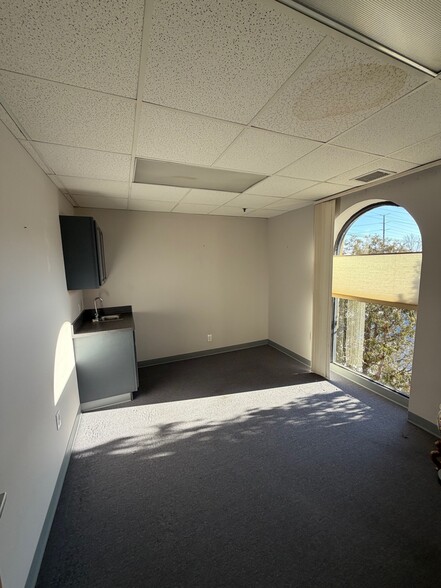 More Photos Of 50 Mount Prospect Ave, Clifton Medical For Lease